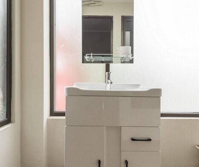 اتاق لوکس, Reddoorz Near Grand City Mall 2
