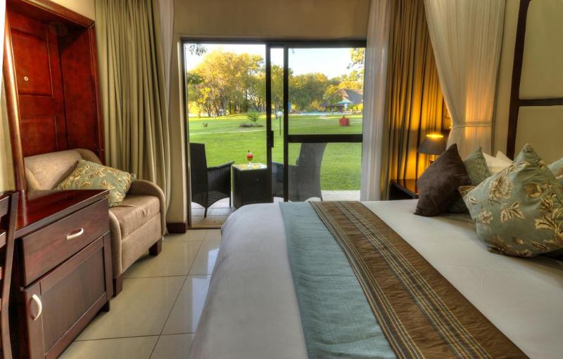 اتاق استاندارد با چشم‌انداز باغ, Azambezi River Lodge
