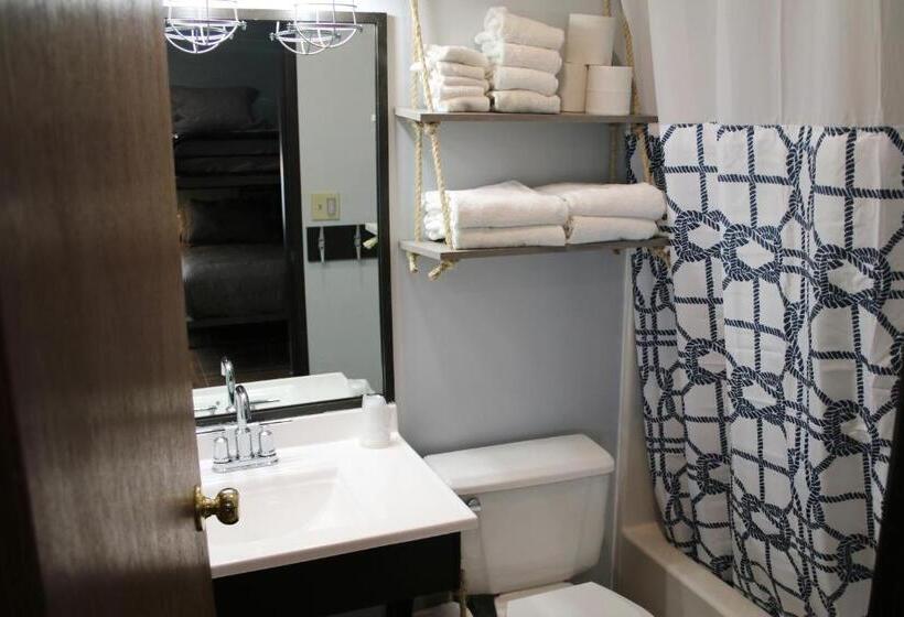 اتاق استاندارد با تخت بزرگ, Lewis & Clark Resort