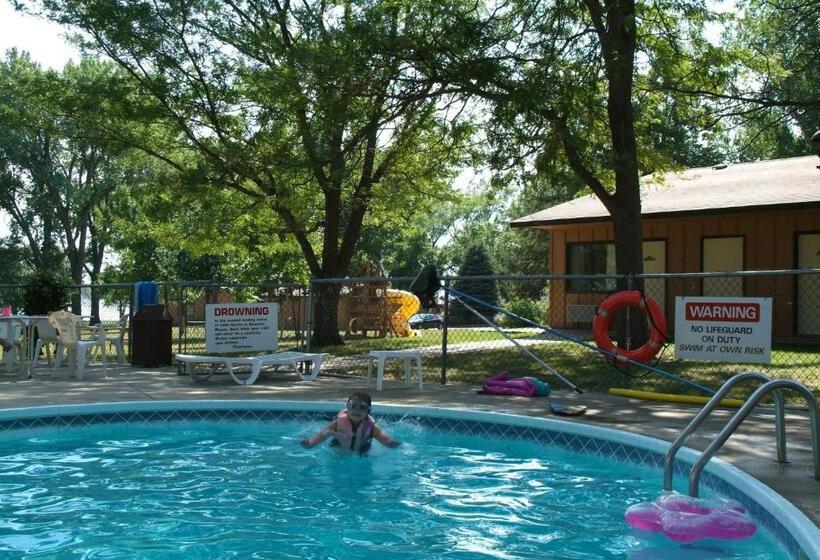 اتاق استاندارد برای معلولان, Lewis & Clark Resort