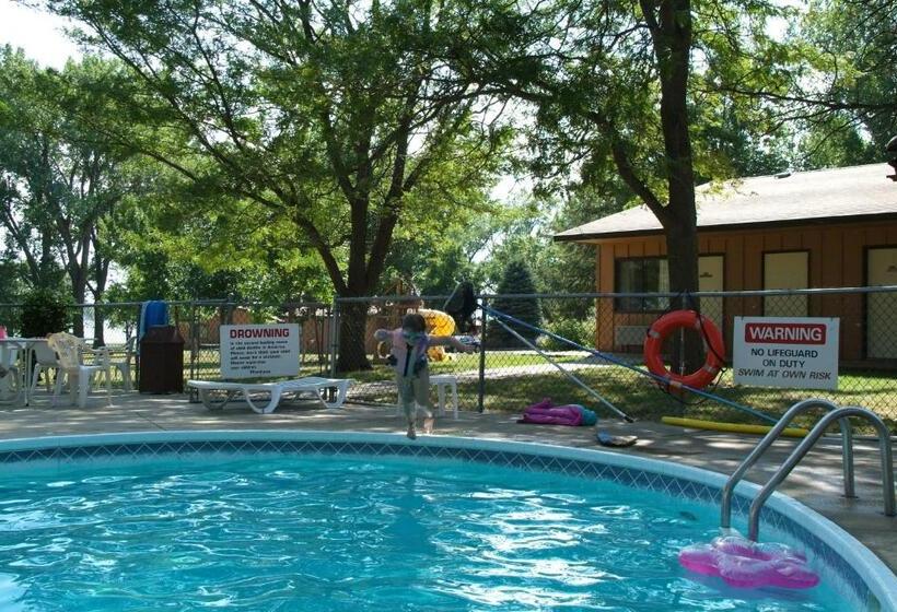 اتاق لوکس, Lewis & Clark Resort