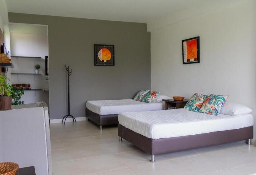 Quarto Triplo Estandar Vista Piscina, Finca Hotel Casa Nostra, Villa Mariana