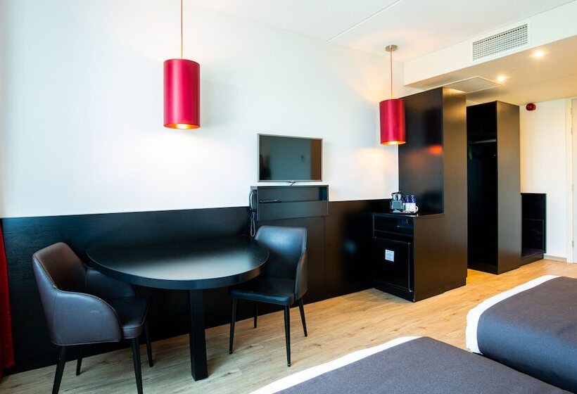 Номер Deluxe, Bastion Hotel Tilburg