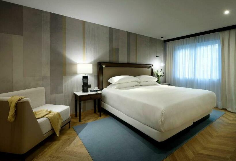اتاق پرمیوم, Hyatt Regency Hesperia Madrid