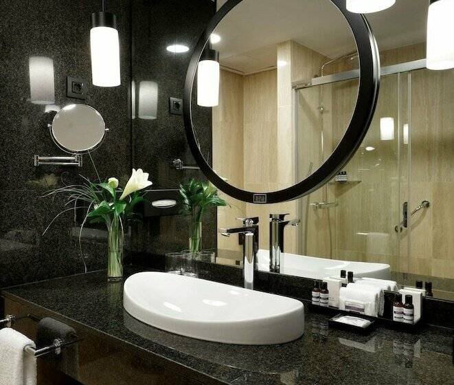 اتاق پرمیوم, Hyatt Regency Hesperia Madrid