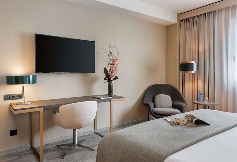 سوییت جونیور, NH Collection Madrid Suecia