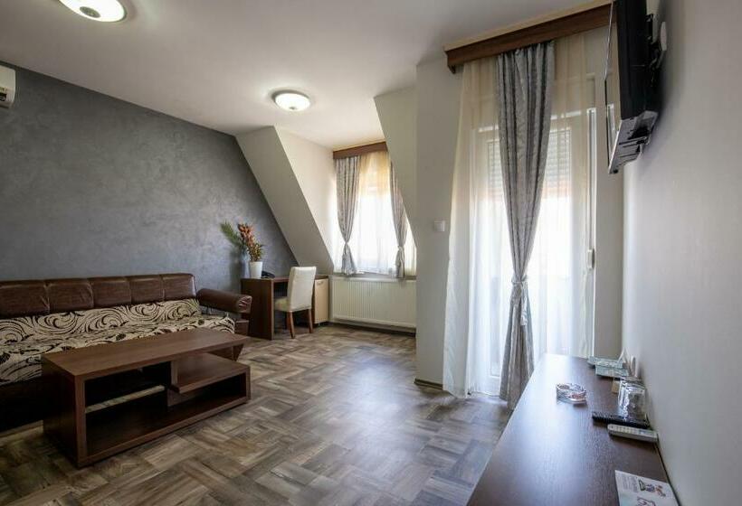 1 Bedroom Penthouse Apartment, Motel Milošević