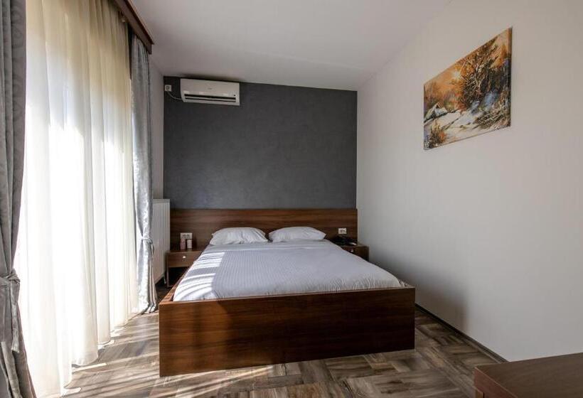 اتاق لوکس, Motel Milošević