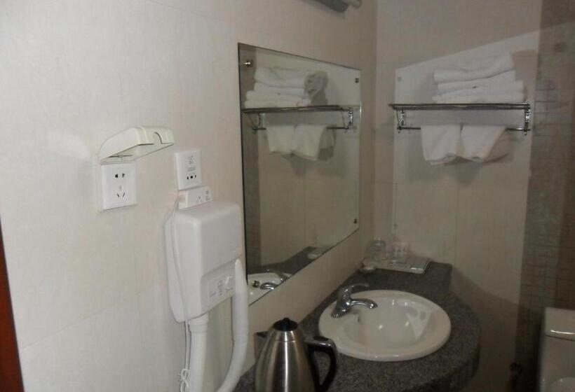 اتاق استاندارد سه نفره, Yabuli Olympic Club