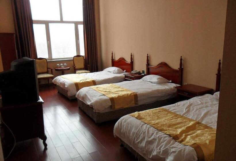 اتاق استاندارد سه نفره, Yabuli Olympic Club