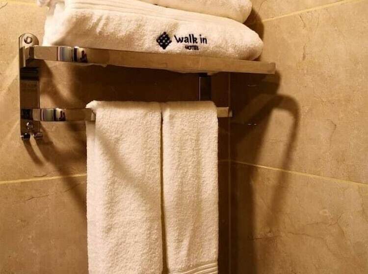 Quarto Estandar, Walk In