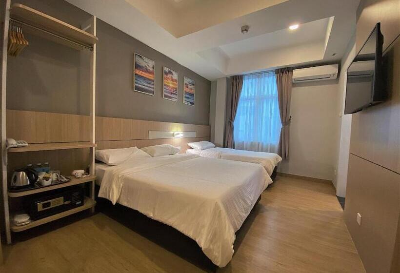 Quarto Triplo Estandar, Walk In