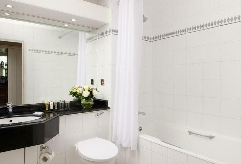 Номер Клуб, Millennium Hotel London Knightsbridge