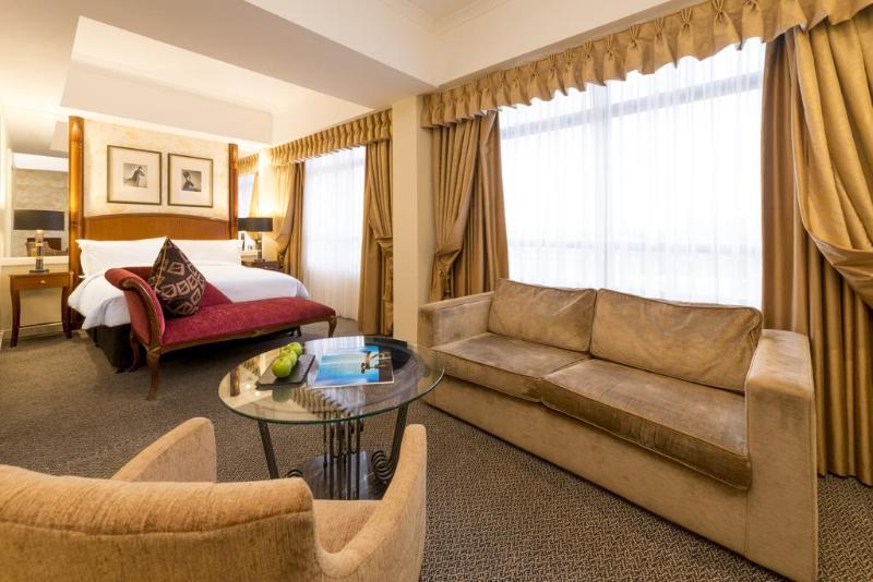 Номер Клуб, Millennium Hotel London Knightsbridge