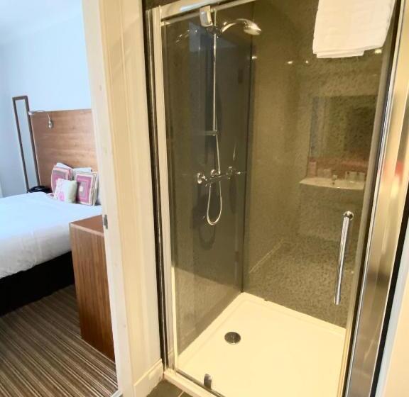 Номер Basic, The County Hotel   Self Check In, Speed Wi Fi, Free Parking, Central Location