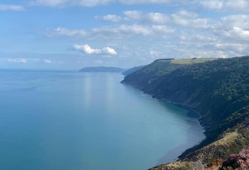 Номер Стандарт Вид на Море, The North Cliff