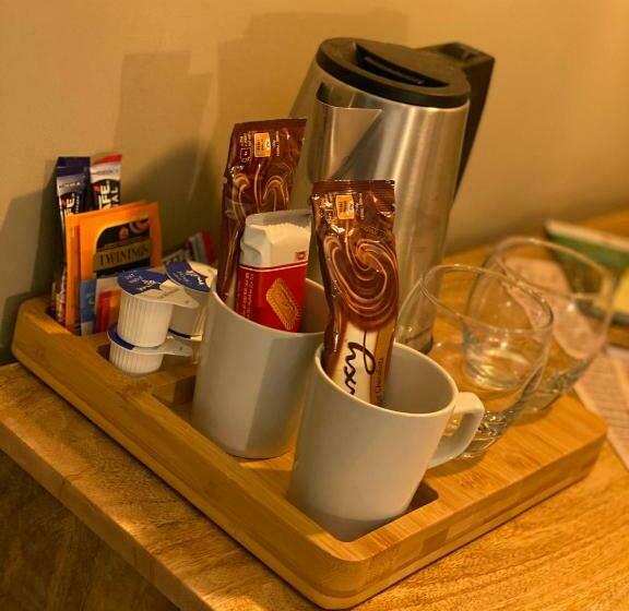 اتاق لوکس با تخت بزرگ, Lodge At Tap Haus