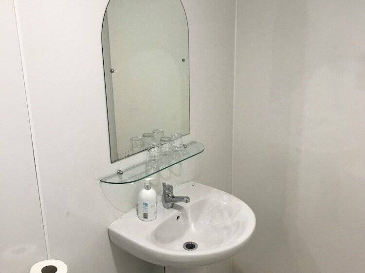 Семейный Номер, Alexander Guest House
