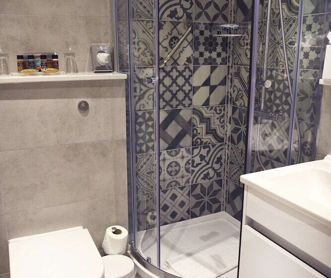 اتاق استاندارد با تخت دوبل و چشم‌انداز دریا, Best Western Premier Dover Marina Hotel & Spa