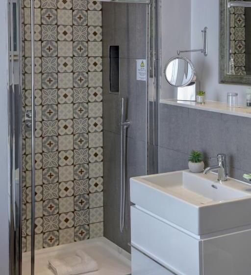 اتاق سوپریور با چشم‌انداز دریا, Best Western Premier Dover Marina Hotel & Spa