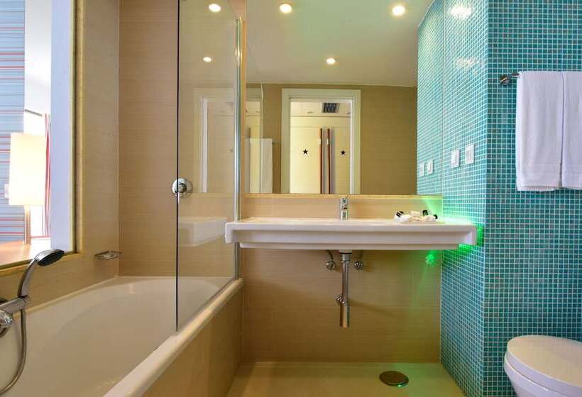 اتاق لوکس با چشم‌انداز دریا, Pestana D. João Ii Beach & Golf Resort