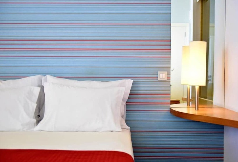 اتاق لوکس با چشم‌انداز دریا, Pestana D. João Ii Beach & Golf Resort