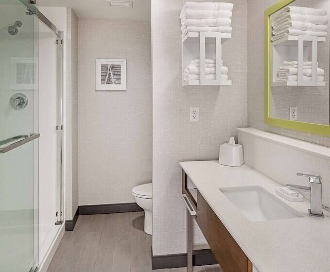חדר סטנדרט שתי מיטות זוגיות, Hampton Inn Hastings