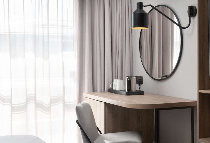 Номер Стандарт Двуспальная Кровать с Видом, Hilton Garden Inn Silverstone