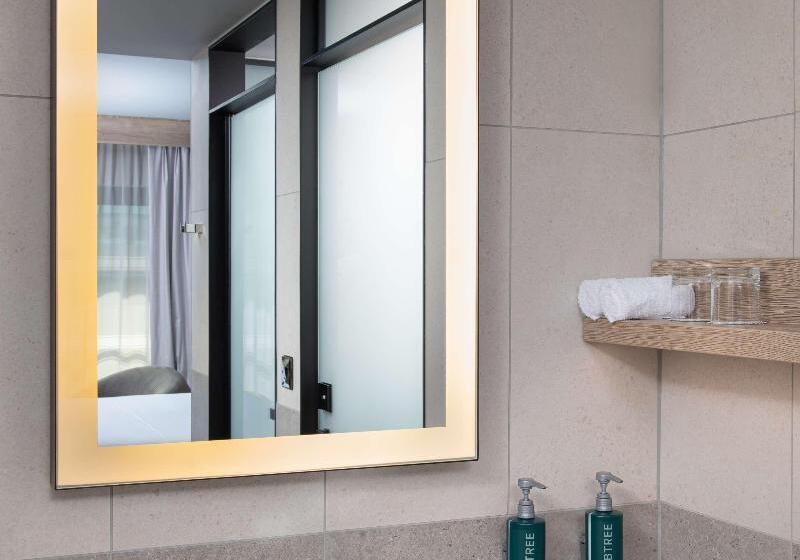 Стандартный Номер Кровать Кинг, Hilton Garden Inn Silverstone