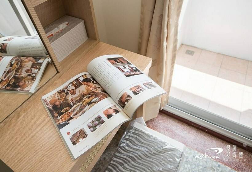 اتاق پریمیوم چهارنفره, Blackfoot Homestay