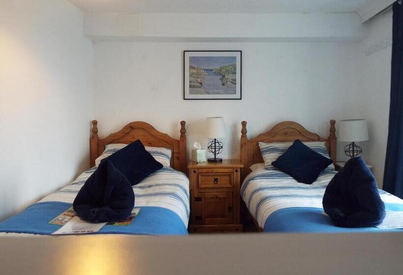 Номер Стандарт, Corner House Guest House