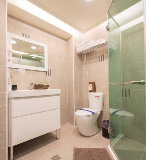 اتاق استاندارد چهارنفره با چشم‌انداز باغ, Taitung Quality B&b