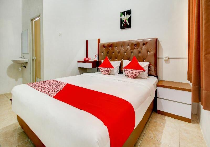 Deluxe Rum, Oyo 3415 Kost Wimane