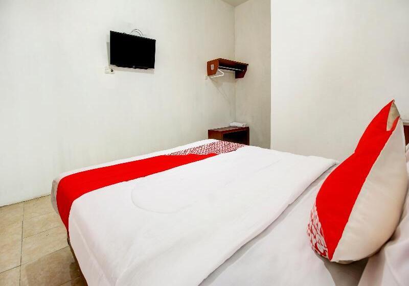 Deluxe Rum, Oyo 3415 Kost Wimane