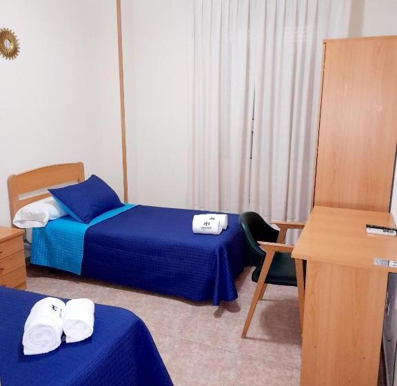 スタンダードルーム, Hostal Doña María