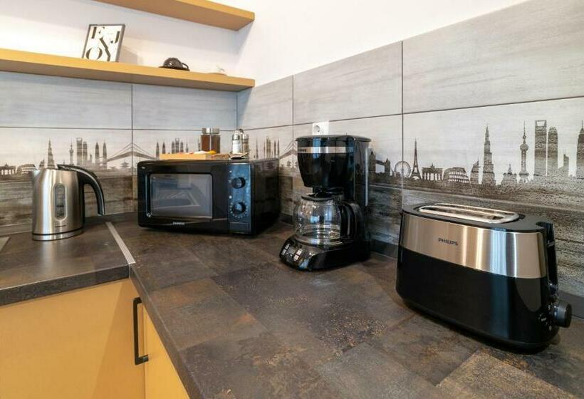 １ベッドルームアパートメント, Tci Apartments