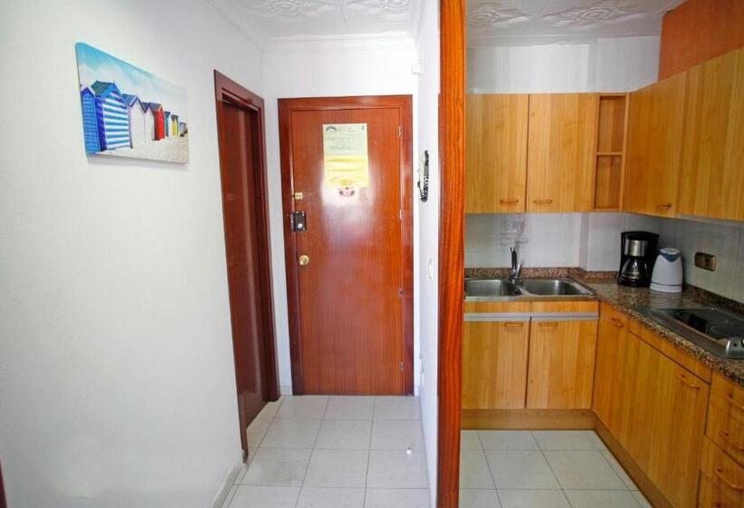 Huoneisto 2 Makuuhuonetta Parveke, Europa Family Apartments