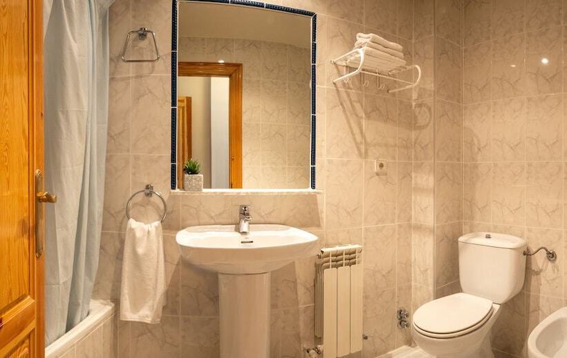 Habitación Triple Estándar, Valmar