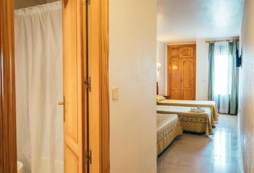 Habitación Triple Estándar, Valmar