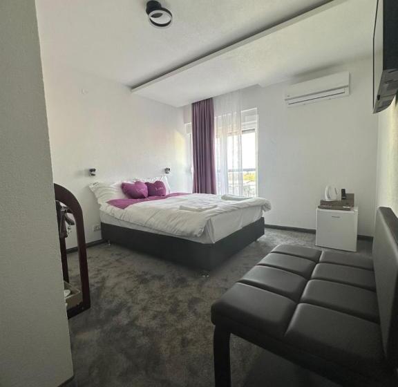 Quarto deluxe, China Town Prenoćište