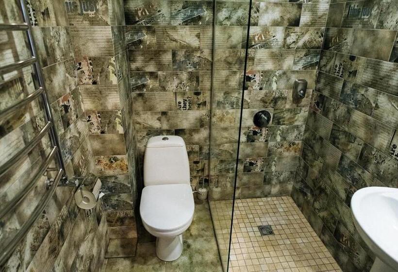 اتاق سوپریور سه تخته, Clubhouse