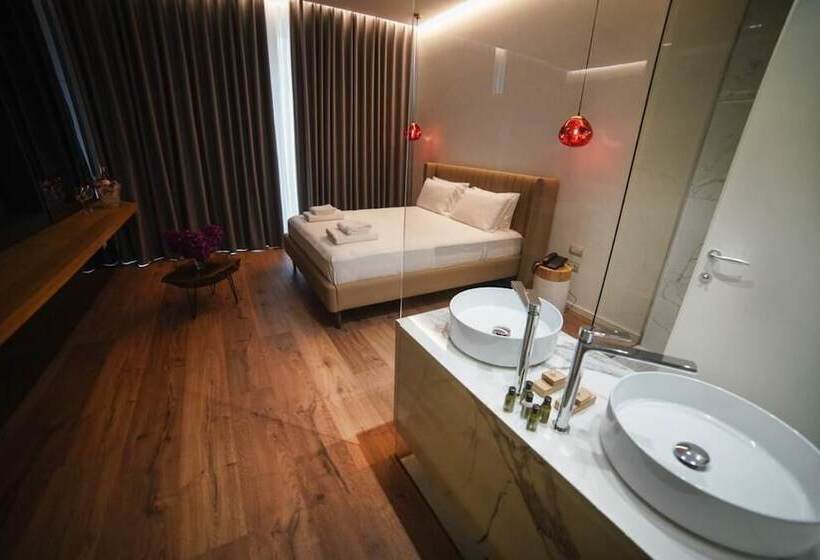 اتاق استاندارد با چشم‌انداز کوهستان, Empire Beach Resort