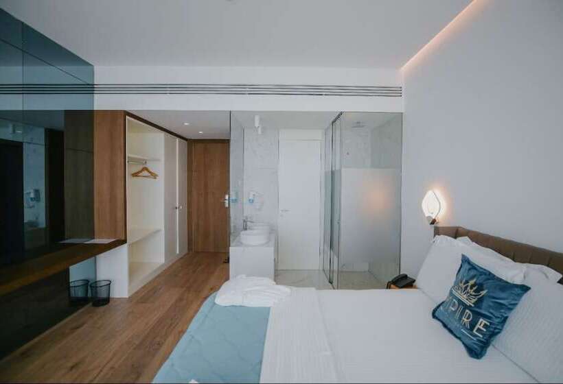 اتاق استاندارد با چشم‌انداز کوهستان, Empire Beach Resort