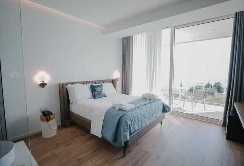 اتاق استاندارد با چشم‌انداز کوهستان, Empire Beach Resort