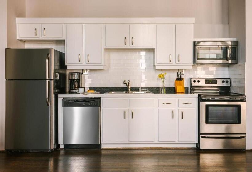 آپارتمان سوپریور 1 خوابه, Reside Houston Downtown, A Wyndham Residence