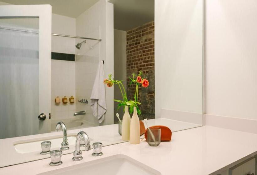 استودیوی سوپریور, Reside Houston Downtown, A Wyndham Residence