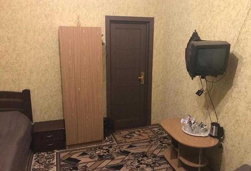 اتاق استاندارد سه نفره, отель Natali