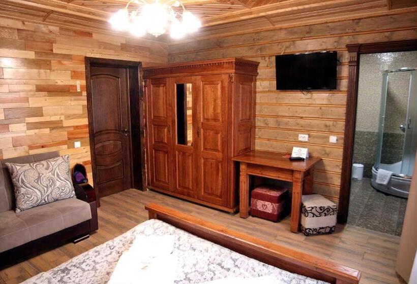 Quarto Familiar Superior, Zatyshok Nad Prutom