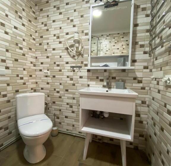 Quarto Familiar Superior, Zatyshok Nad Prutom