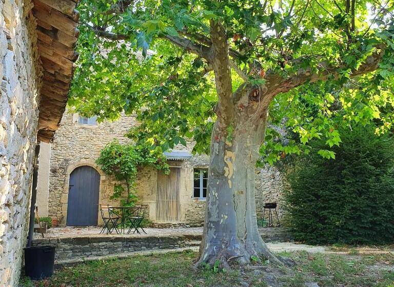 Дом 2 Спальни, La Cour Du Marronnier